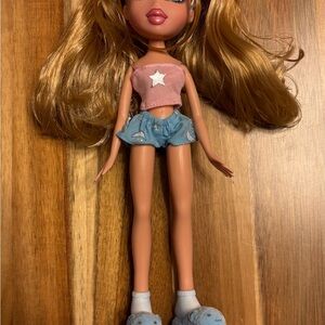 Bratz Doll Slumber Party Cloe Sleep Over Pajamas Slippers 2024